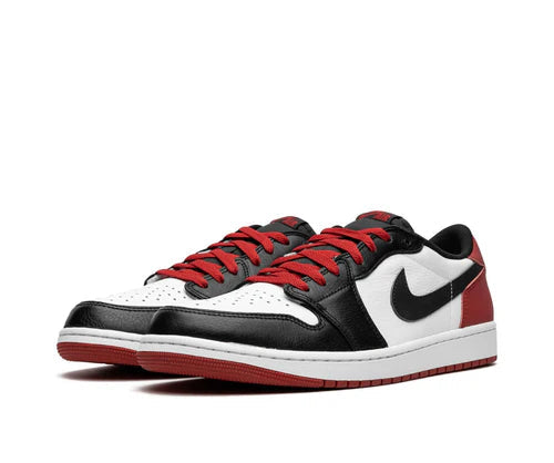 Jordan 1 Retro Low OG Black Toe
