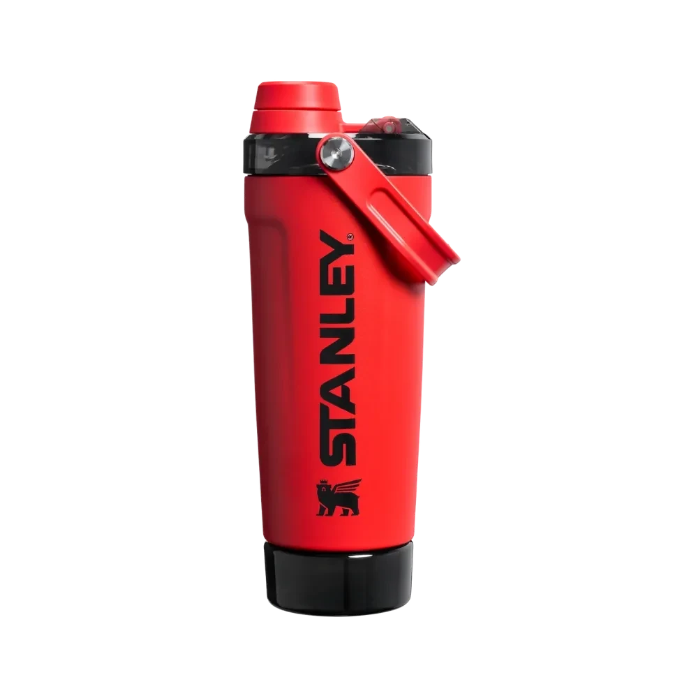 Stanley The Vitalize™ Shaker Bottle 20 OZ Chili Black