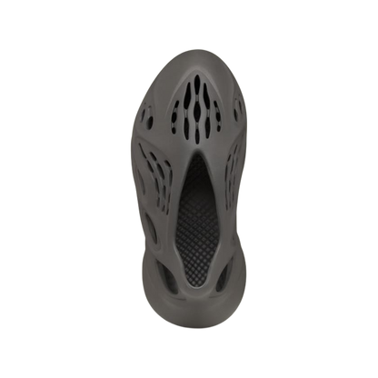 YEEZY FOAM RNR CARBON